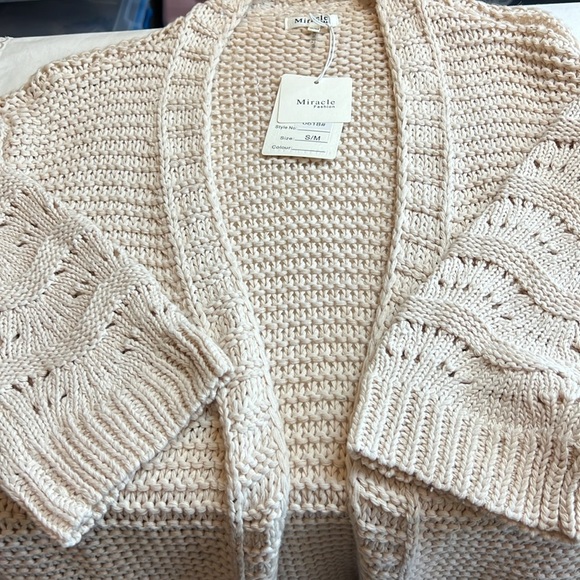 Miracle, long cable knit open from beige size S/M cardigan NWT’S - Picture 6 of 7